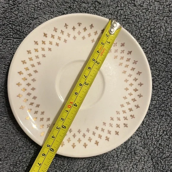 Antique Wheat and Gold Fleur De Lis saucer - Picture 2 of 2